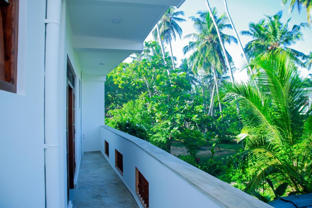 Mihira Gedara Apartments Unawatuna Bagian luar foto