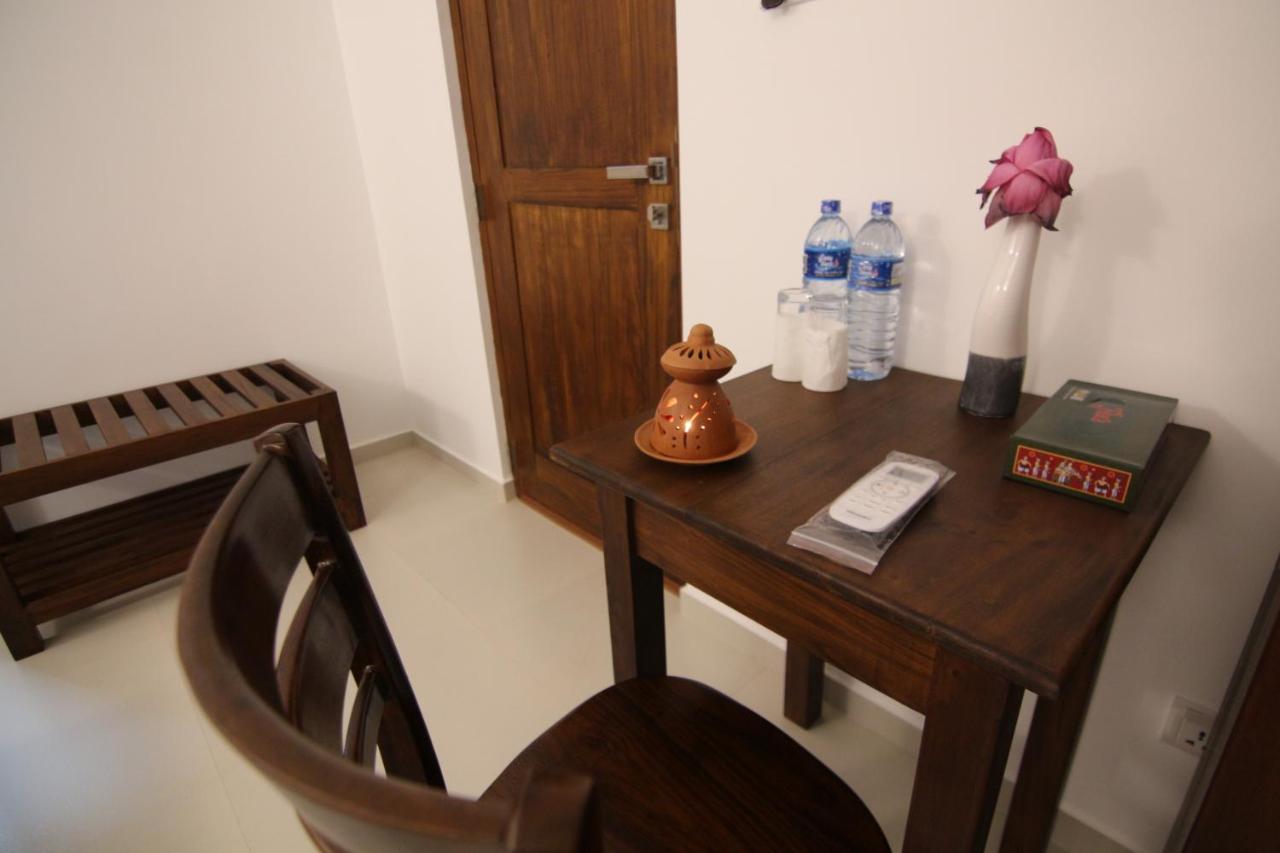 Mihira Gedara Apartments Unawatuna Bagian luar foto