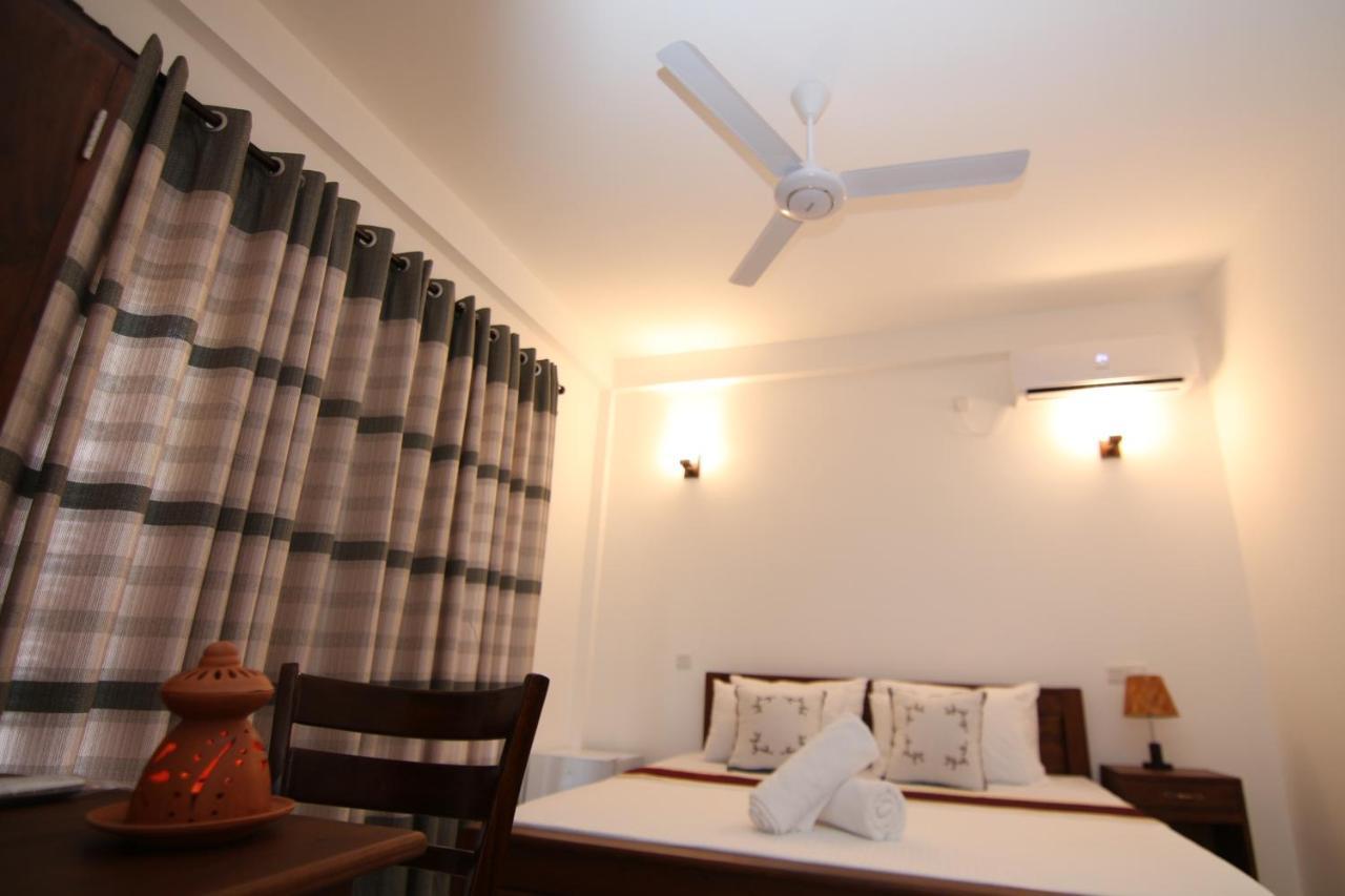 Mihira Gedara Apartments Unawatuna Bagian luar foto