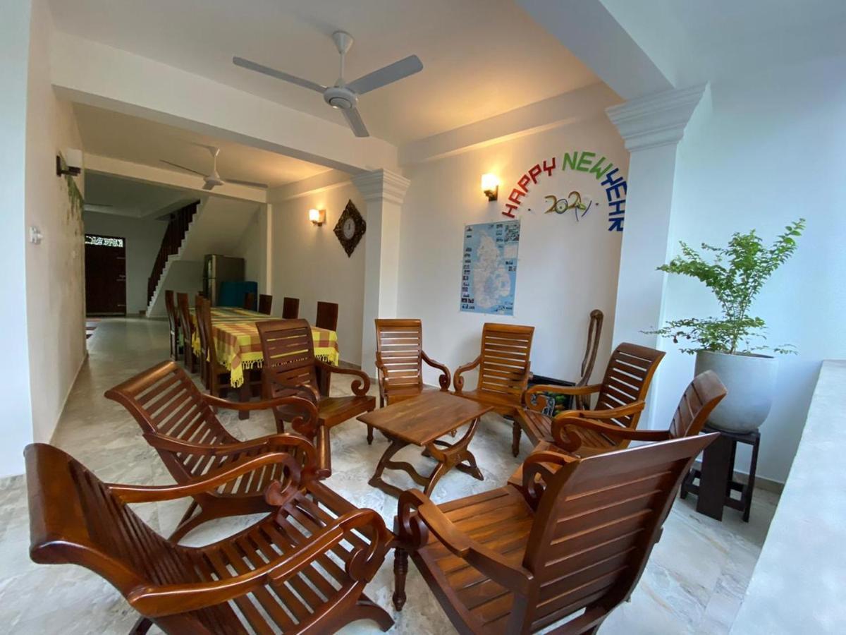 Mihira Gedara Apartments Unawatuna Bagian luar foto